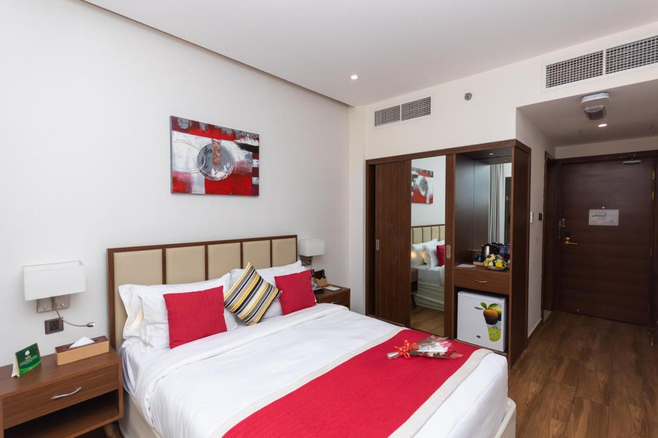 Le Wana Hotel Дубай Экстерьер фото