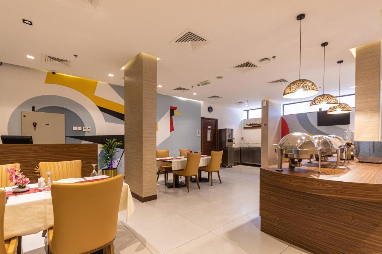 Le Wana Hotel Дубай Экстерьер фото