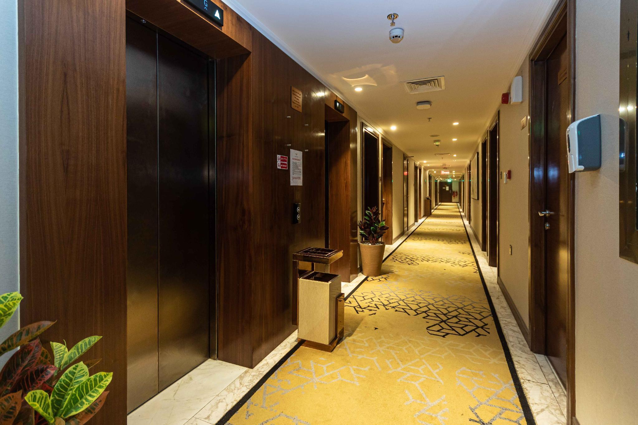 Le Wana Hotel Дубай Экстерьер фото
